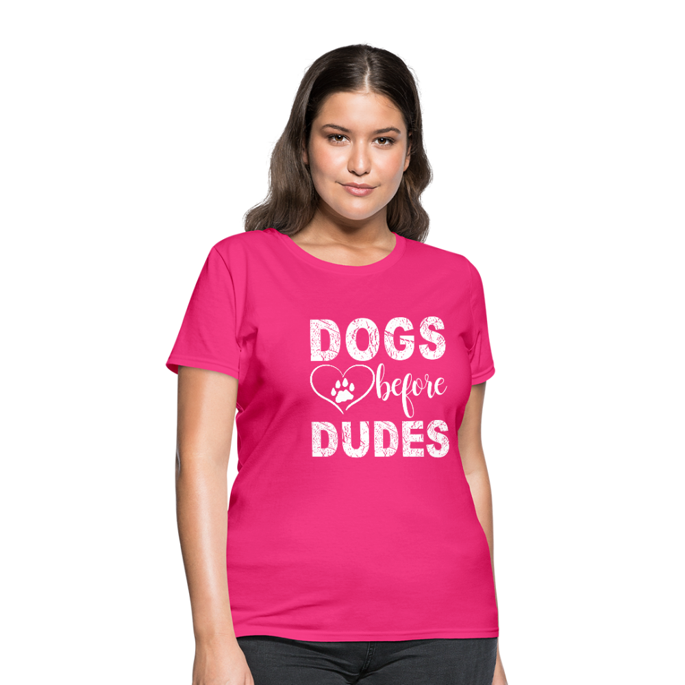 Dogs before Dudes T-Shirt - fuchsia